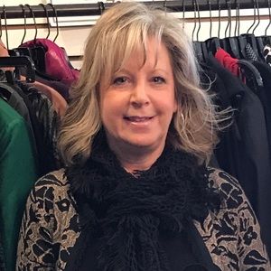 Meet your Posher, Suzanne